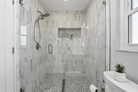 4043 Shore Acres Boulevard NE St Petersburg FL 33703