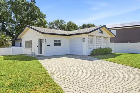 4043 Shore Acres Boulevard NE St Petersburg FL 33703