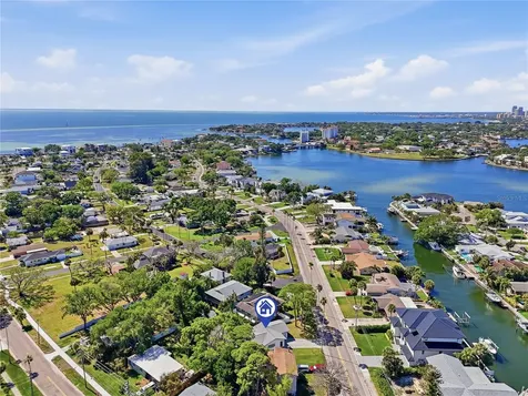 4043 Shore Acres Boulevard NE St Petersburg FL 33703