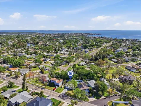 4043 Shore Acres Boulevard NE St Petersburg FL 33703