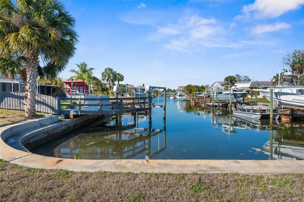 13726 Michelle Avenue Hudson FL 34667