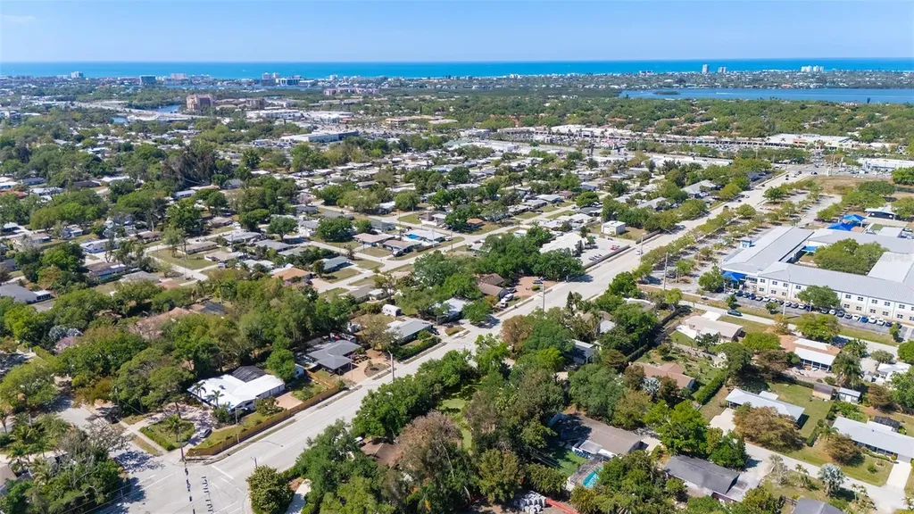 4717 Crystal Avenue Sarasota FL 34231