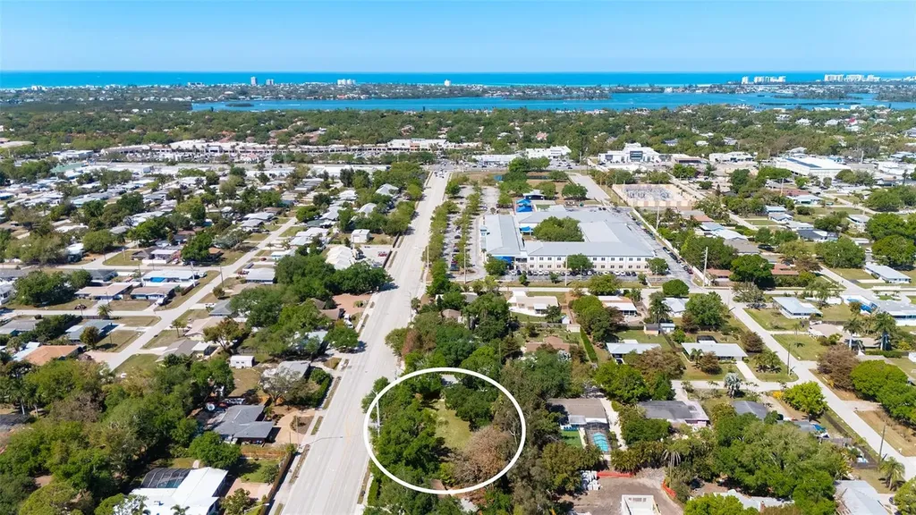 4717 Crystal Avenue Sarasota FL 34231