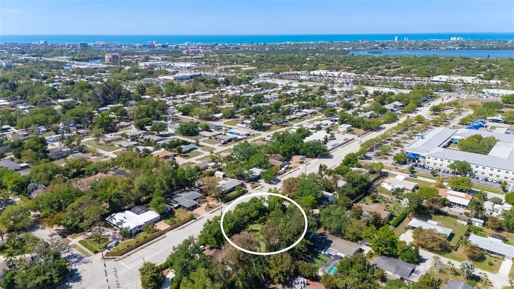 4717 Crystal Avenue Sarasota FL 34231