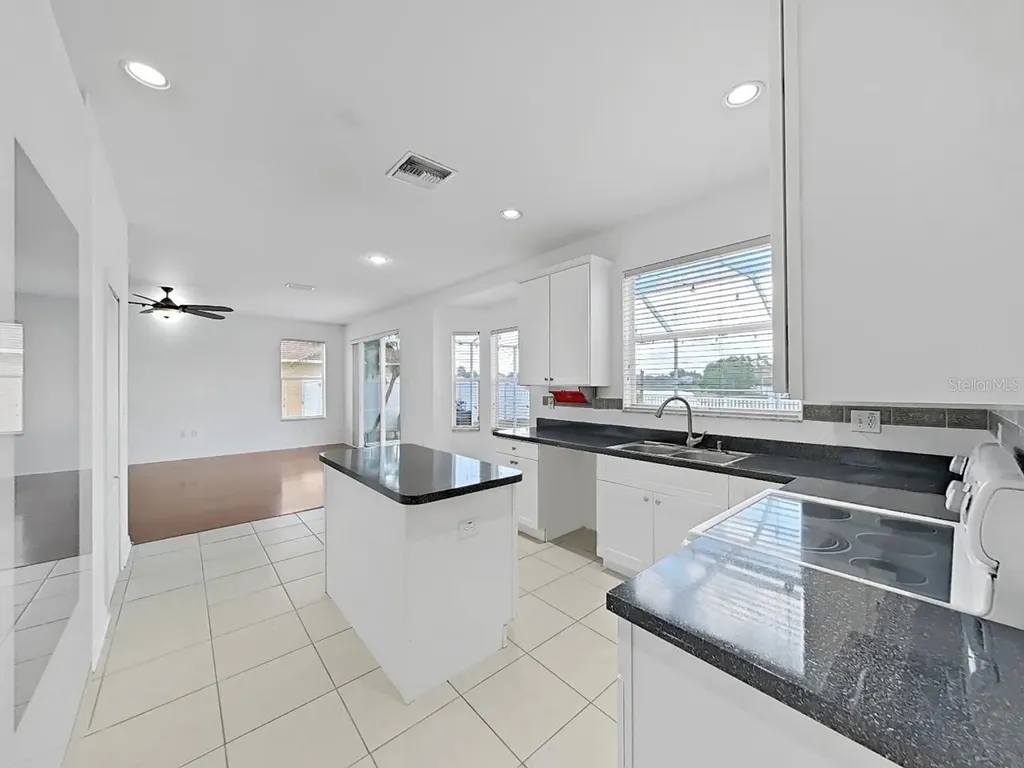 1834 Raven Glen Drive Ruskin FL 33570