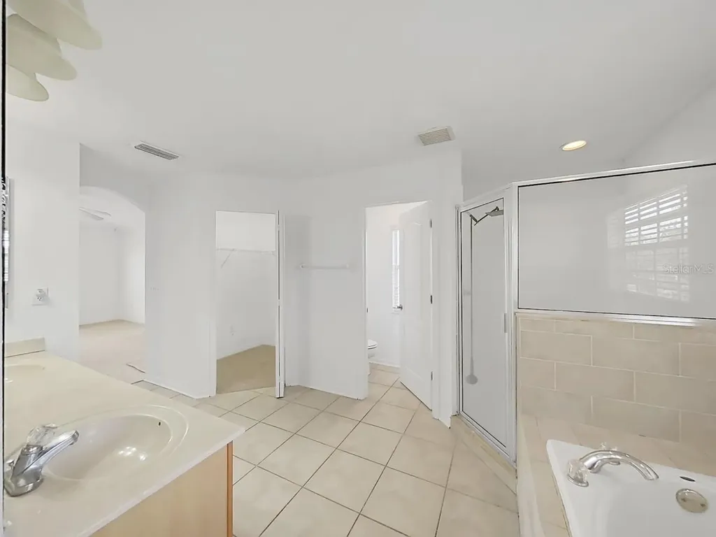 1834 Raven Glen Drive Ruskin FL 33570