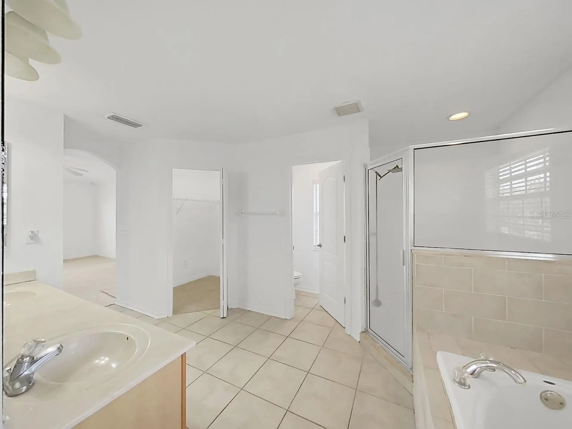 1834 Raven Glen Drive Ruskin FL 33570