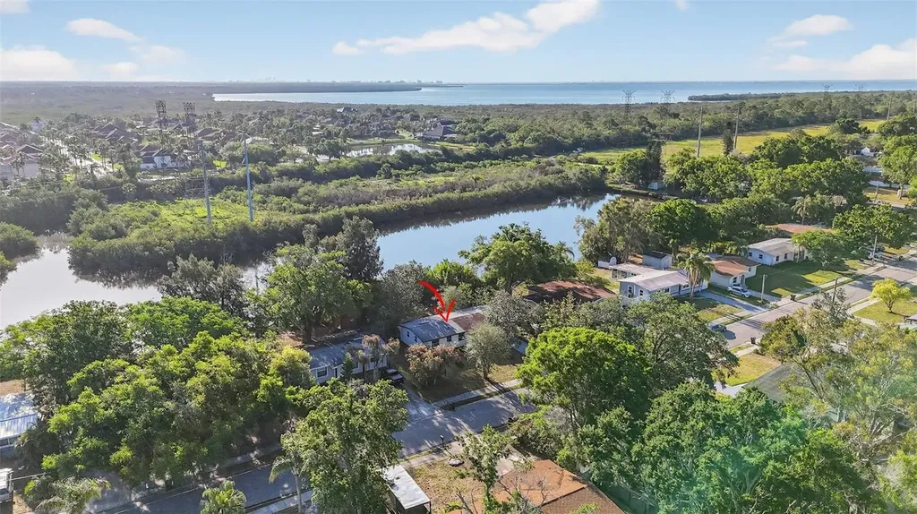 413 Country Club Drive Oldsmar FL 34677