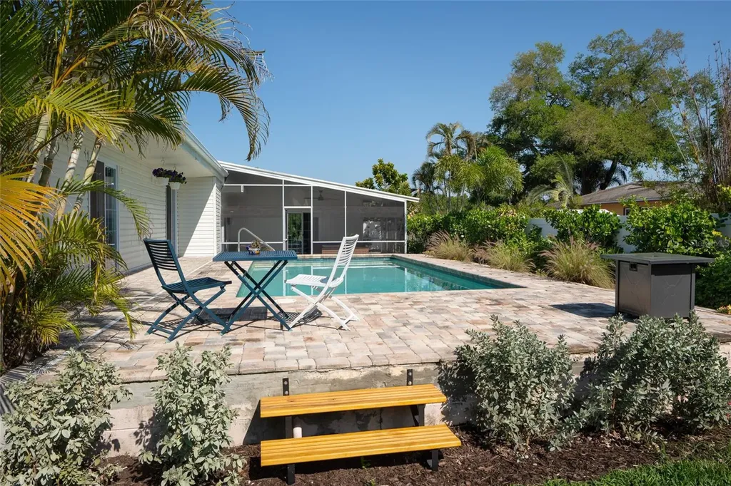 2660 Fairway Avenue S St Petersburg FL 33712