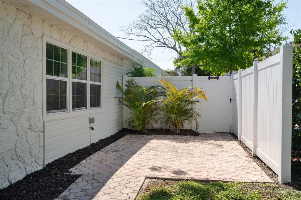 2660 Fairway Avenue S St Petersburg FL 33712