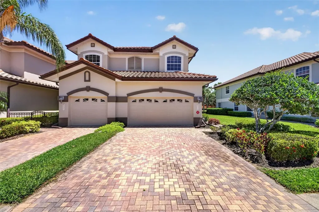 8229 Miramar Way Lakewood Ranch FL 34202