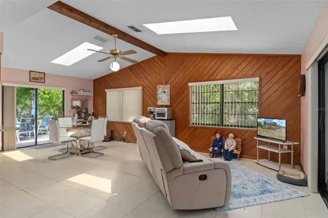 5 Mangrove Court S Homosassa FL 34446