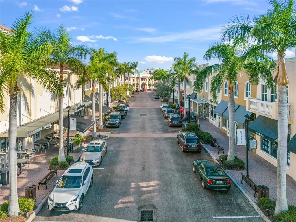 8933 Manor Loop Lakewood Ranch FL 34202