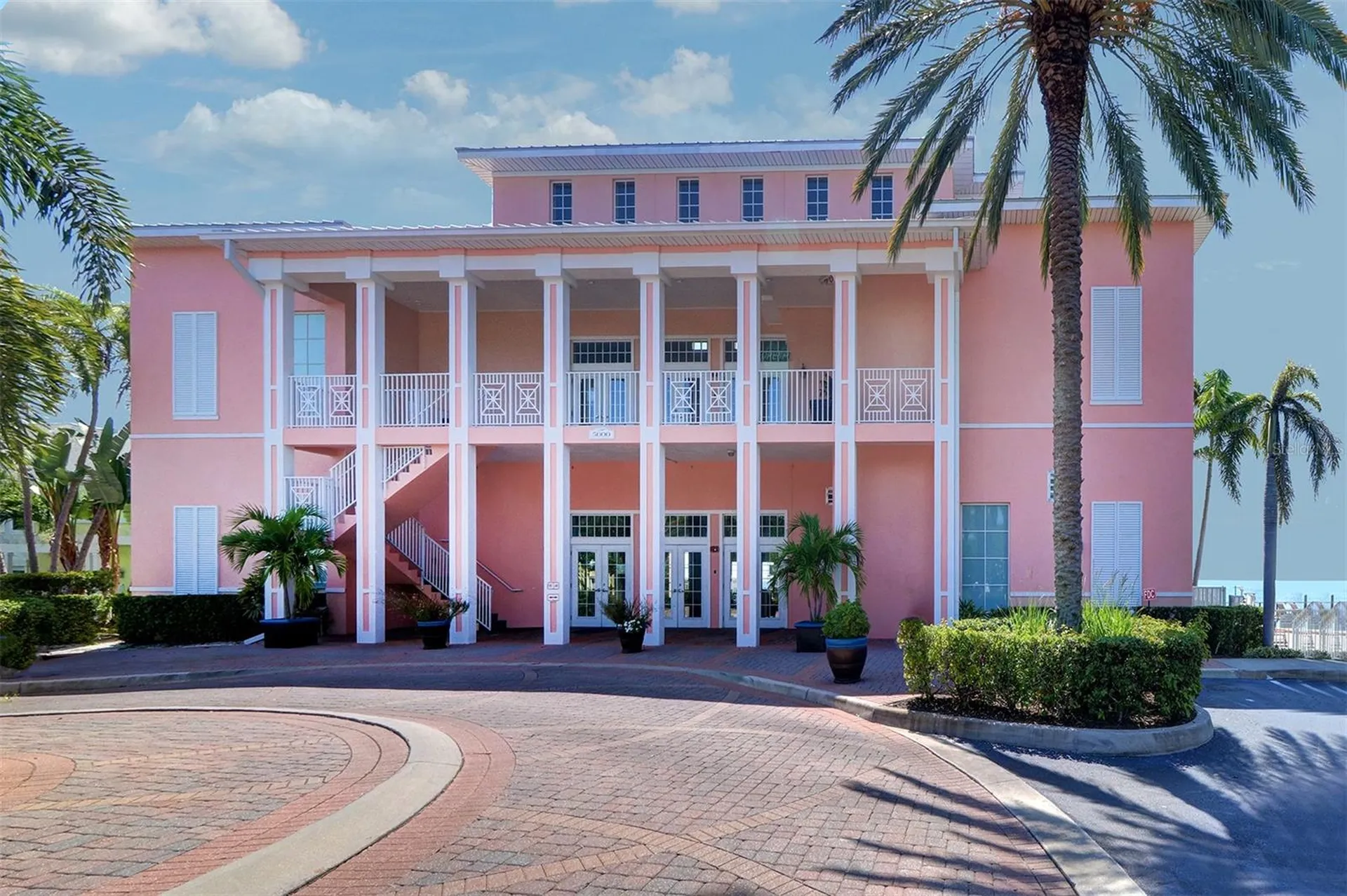 136 Pompano Drive SE St Petersburg FL 33705