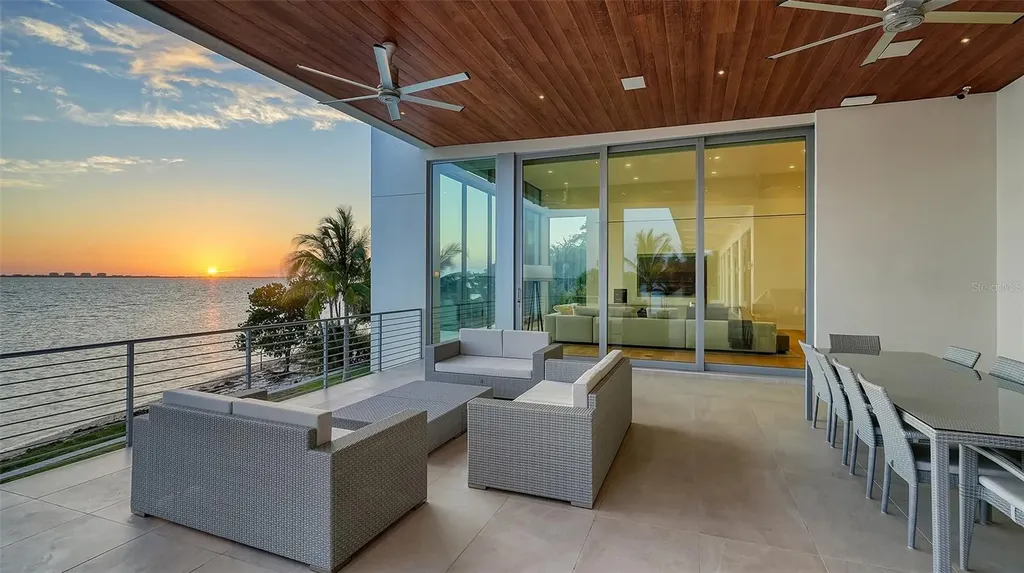 4123 Bay Shore Road Sarasota FL 34234