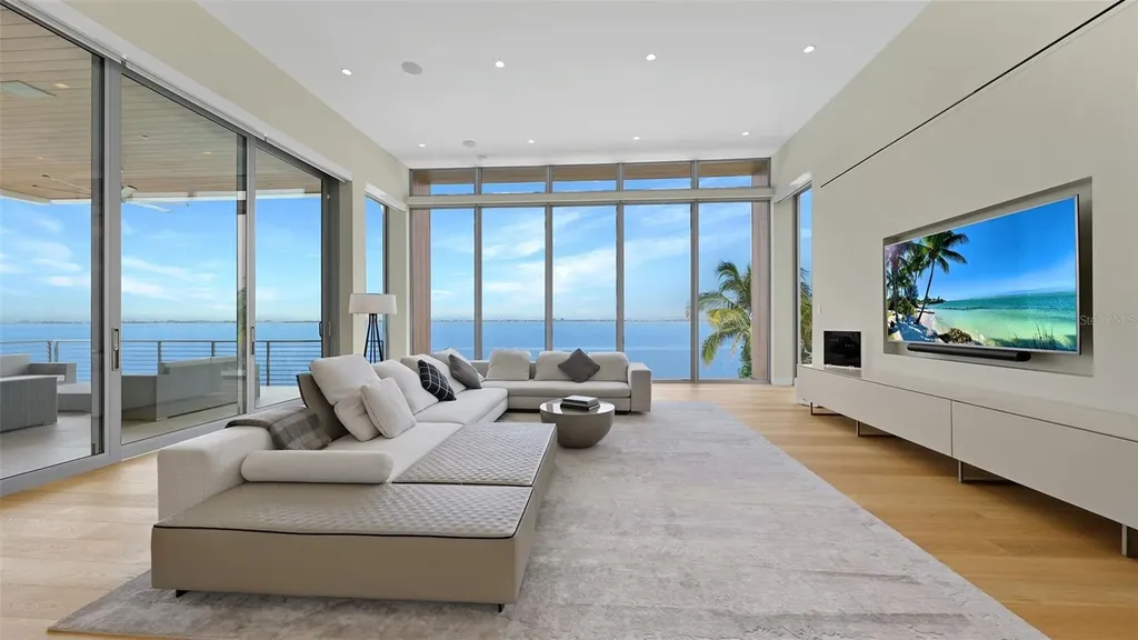4123 Bay Shore Road Sarasota FL 34234