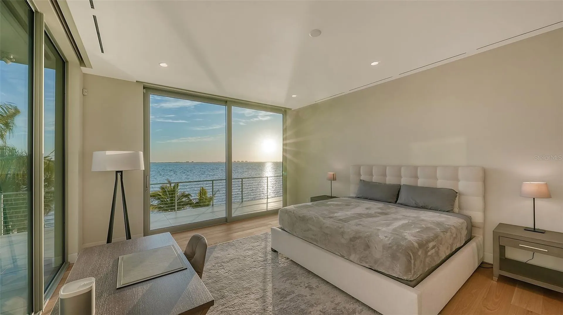 4123 Bay Shore Road Sarasota FL 34234