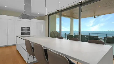 4123 Bay Shore Road Sarasota FL 34234