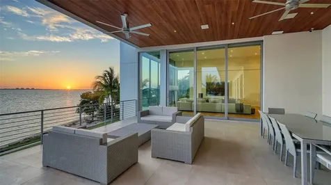 4123 Bay Shore Road Sarasota FL 34234