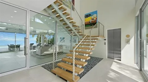 4123 Bay Shore Road Sarasota FL 34234