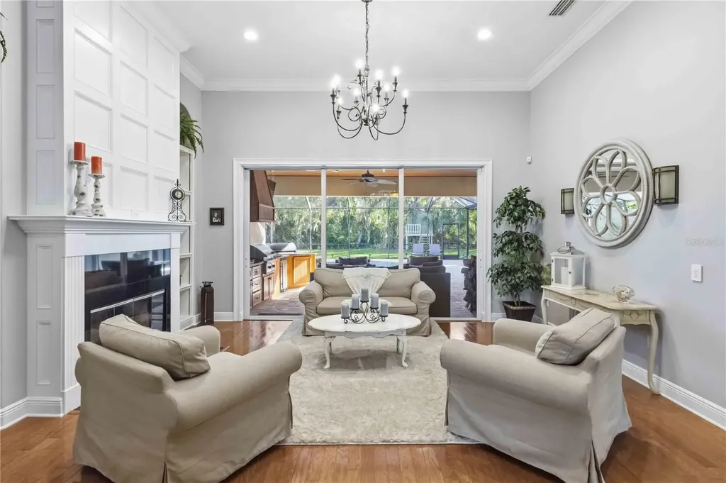 15108 Kestrelglen Way Lithia FL 33547