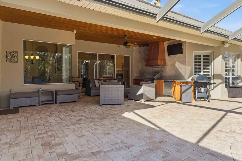 15108 Kestrelglen Way Lithia FL 33547