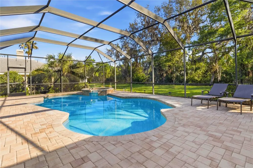 15108 Kestrelglen Way Lithia FL 33547