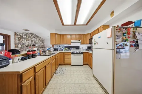4095 Pioneer Way New Smyrna Beach FL 32168