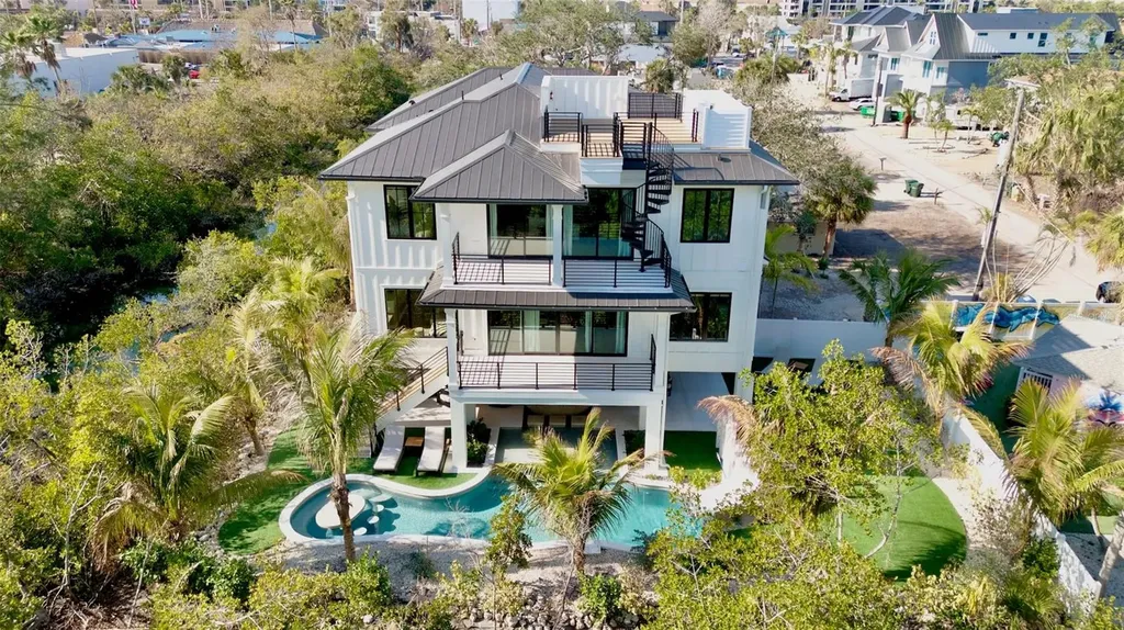 6548 Sabal Drive Sarasota FL 34242