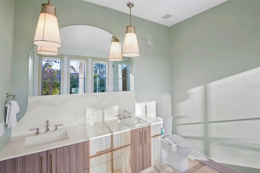 6548 Sabal Drive Sarasota FL 34242