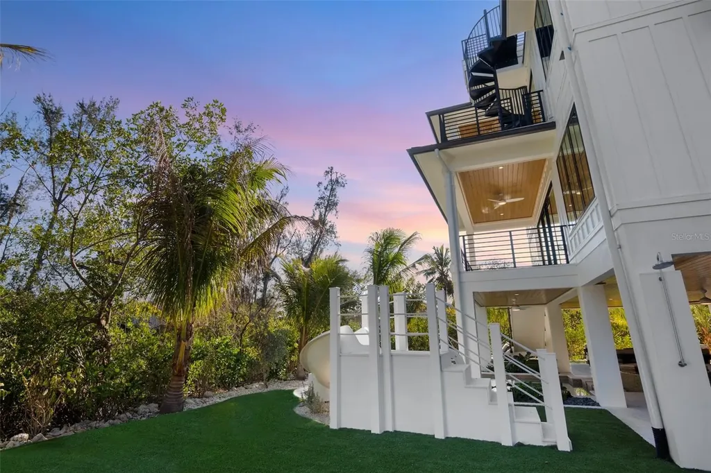 6548 Sabal Drive Sarasota FL 34242