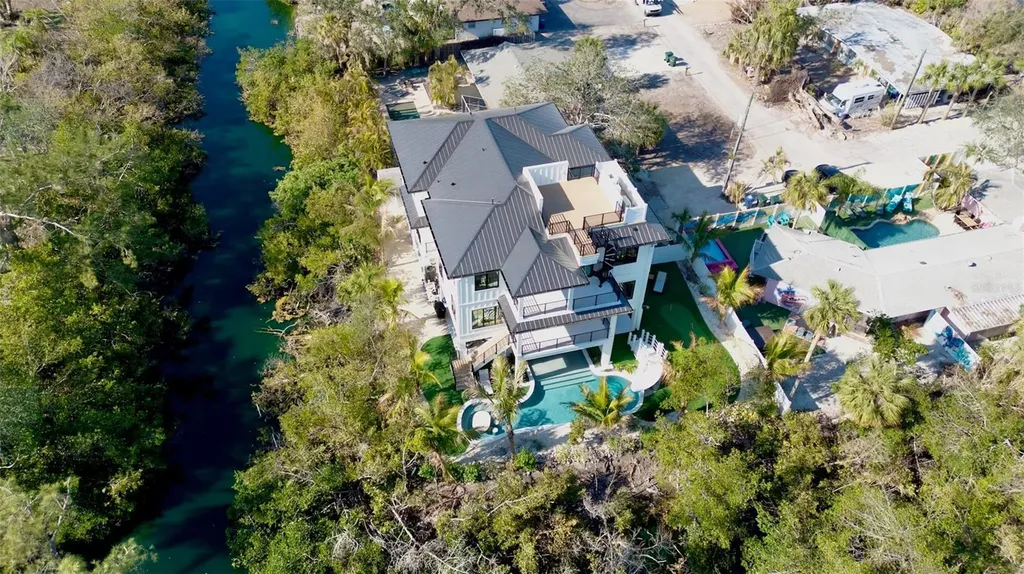 6548 Sabal Drive Sarasota FL 34242
