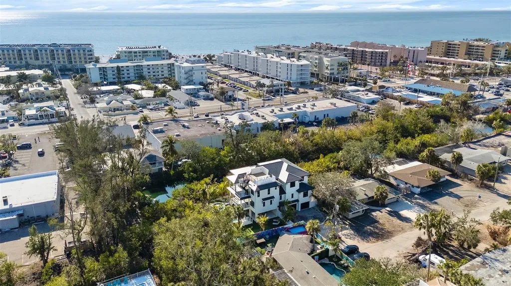 6548 Sabal Drive Sarasota FL 34242