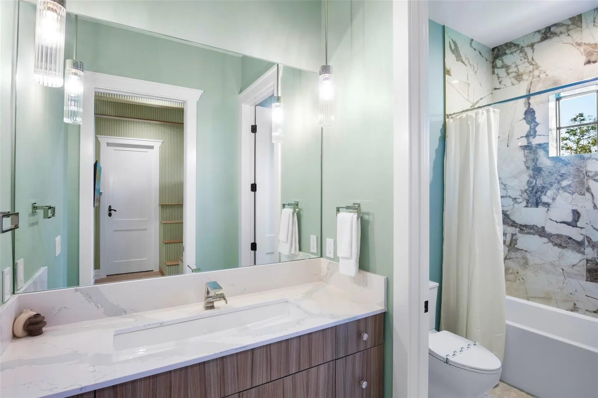 6548 Sabal Drive Sarasota FL 34242