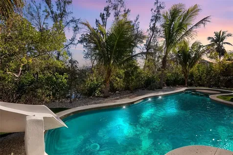6548 Sabal Drive Sarasota FL 34242