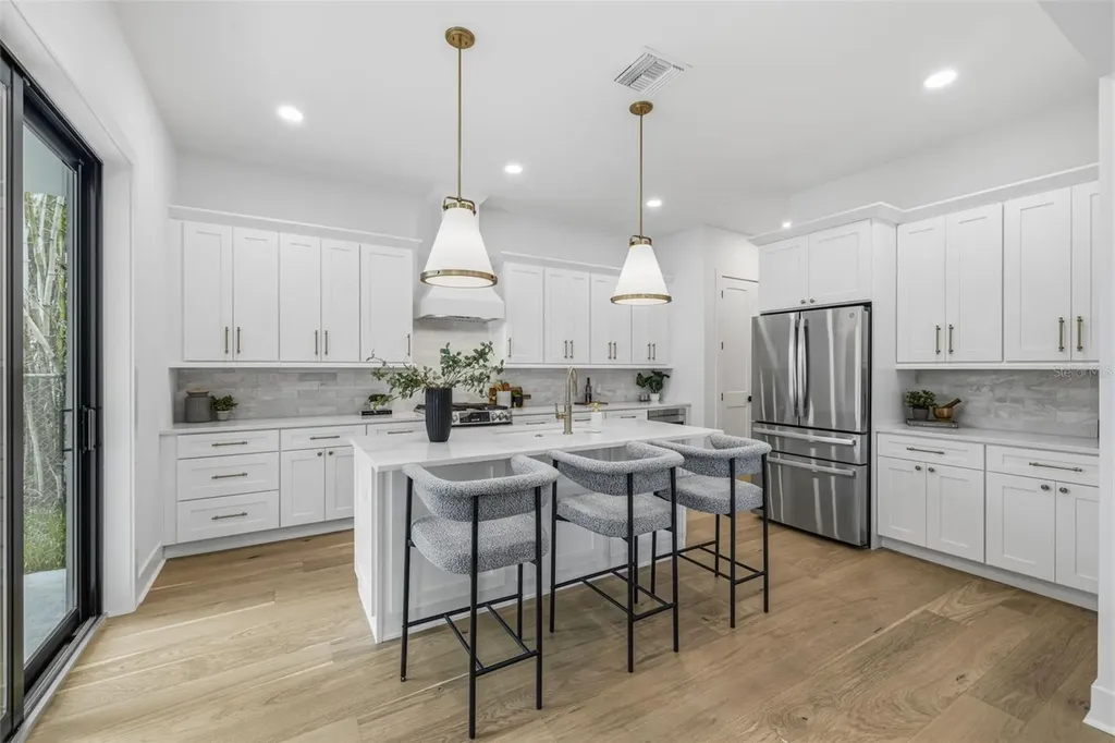 3010 S Esperanza Avenue Tampa FL 33629
