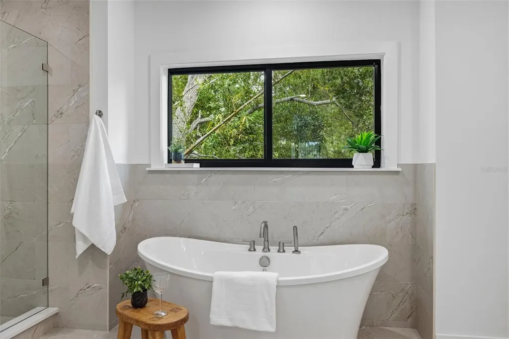 3010 S Esperanza Avenue Tampa FL 33629