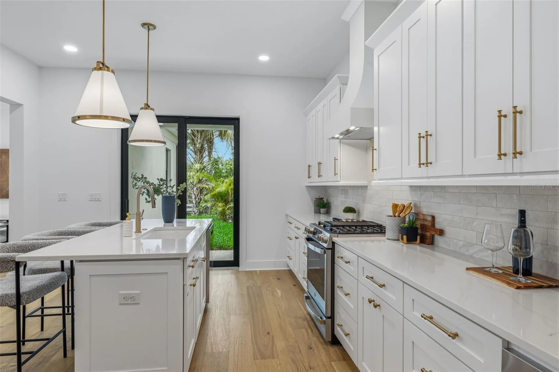 3010 S Esperanza Avenue Tampa FL 33629