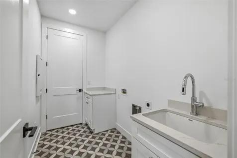 3010 S Esperanza Avenue Tampa FL 33629