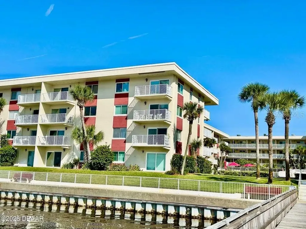 2711 N Halifax Avenue Daytona Beach FL 32118
