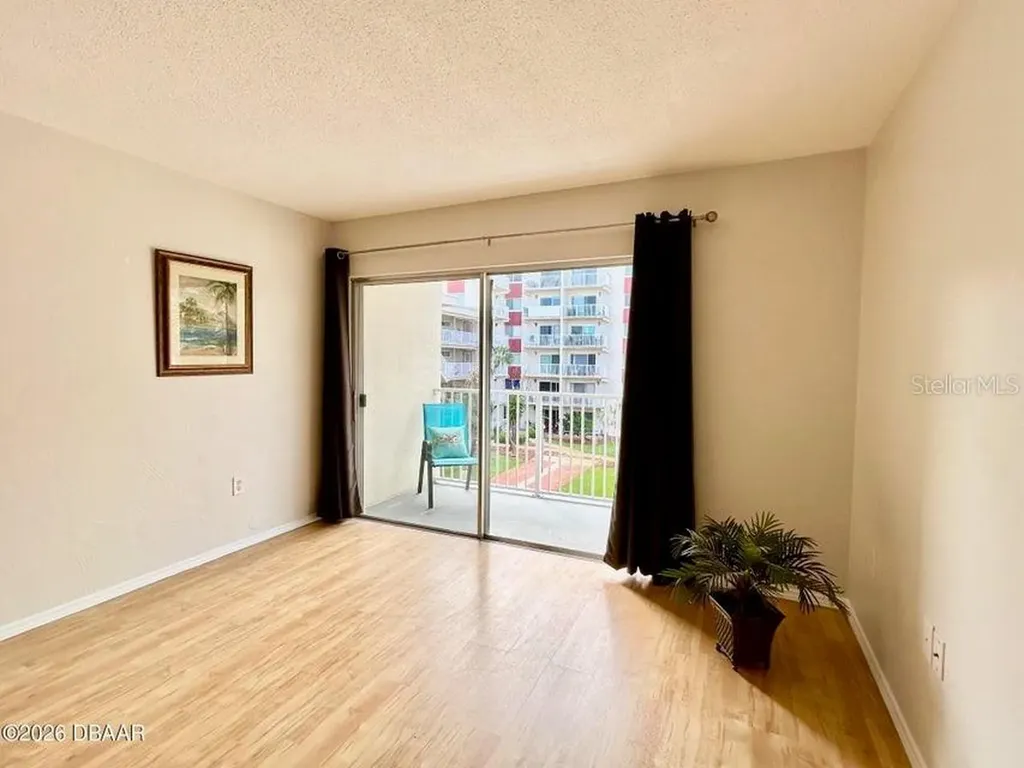 2711 N Halifax Avenue Daytona Beach FL 32118