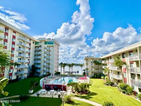 2711 N Halifax Avenue Daytona Beach FL 32118