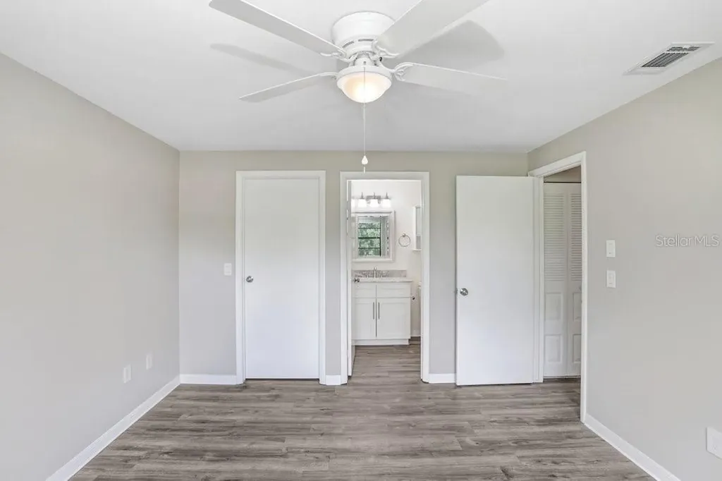 137 Hunter Lake Drive Oldsmar FL 34677