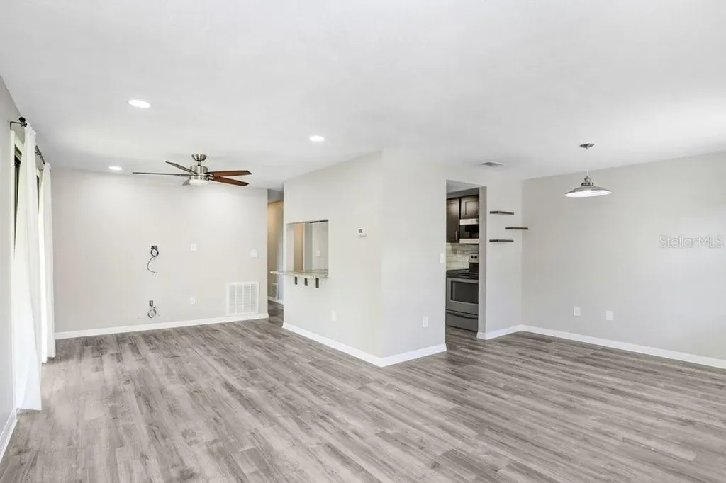 137 Hunter Lake Drive Oldsmar FL 34677