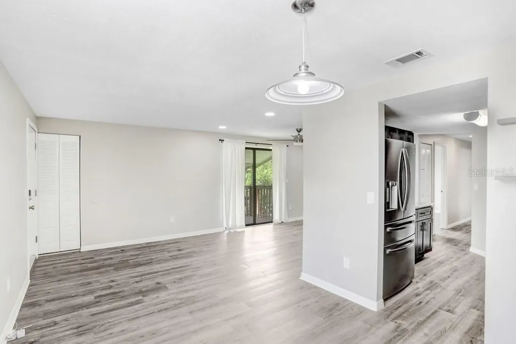 137 Hunter Lake Drive Oldsmar FL 34677