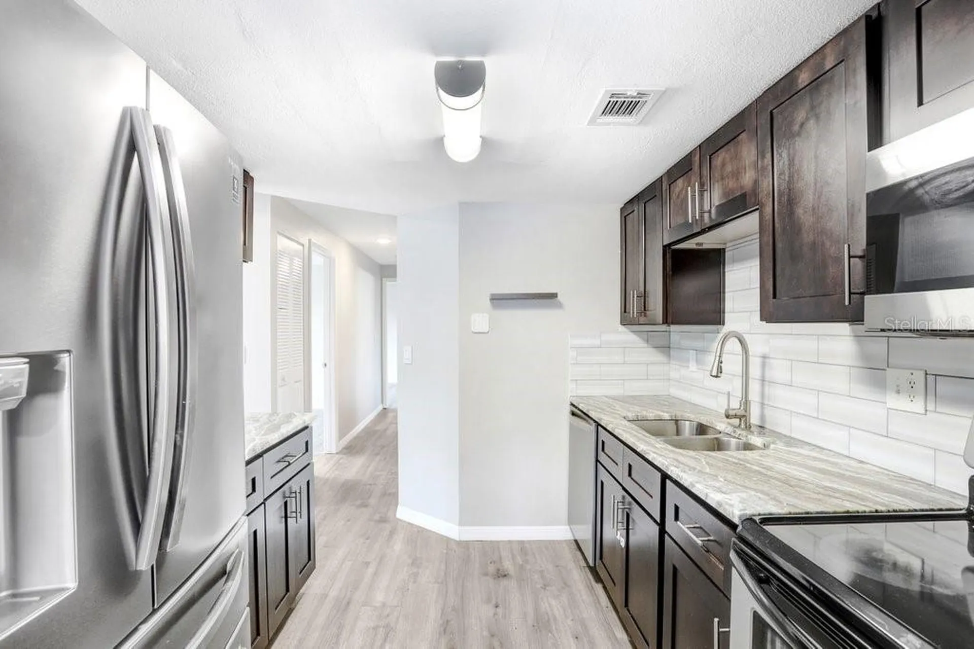 137 Hunter Lake Drive Oldsmar FL 34677