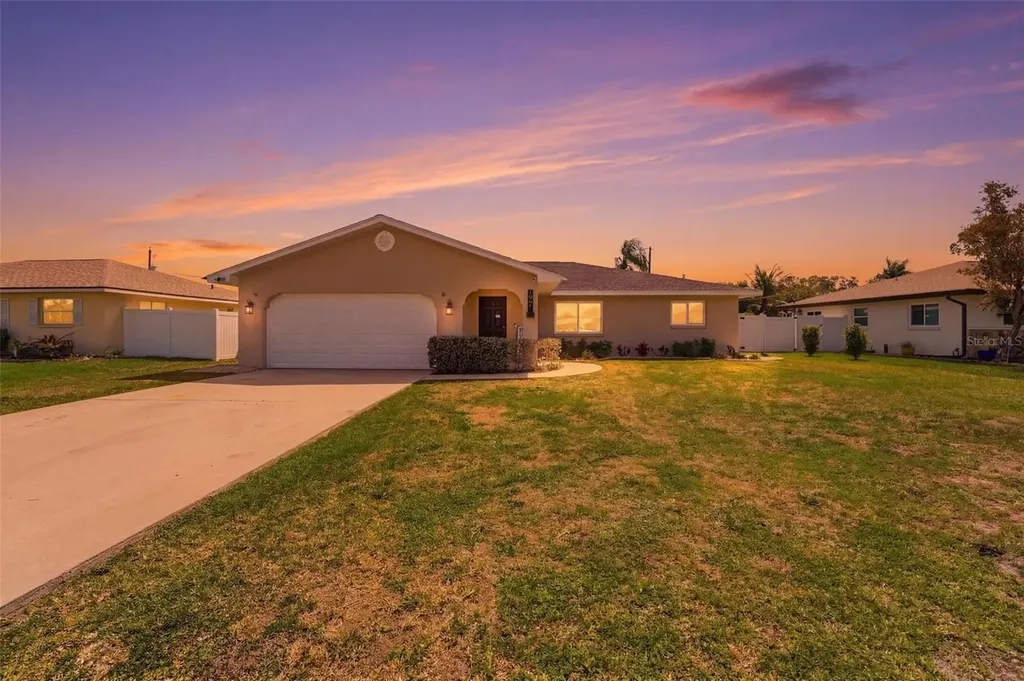 1007 Montana Avenue Englewood FL 34223