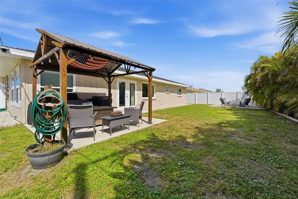 1007 Montana Avenue Englewood FL 34223