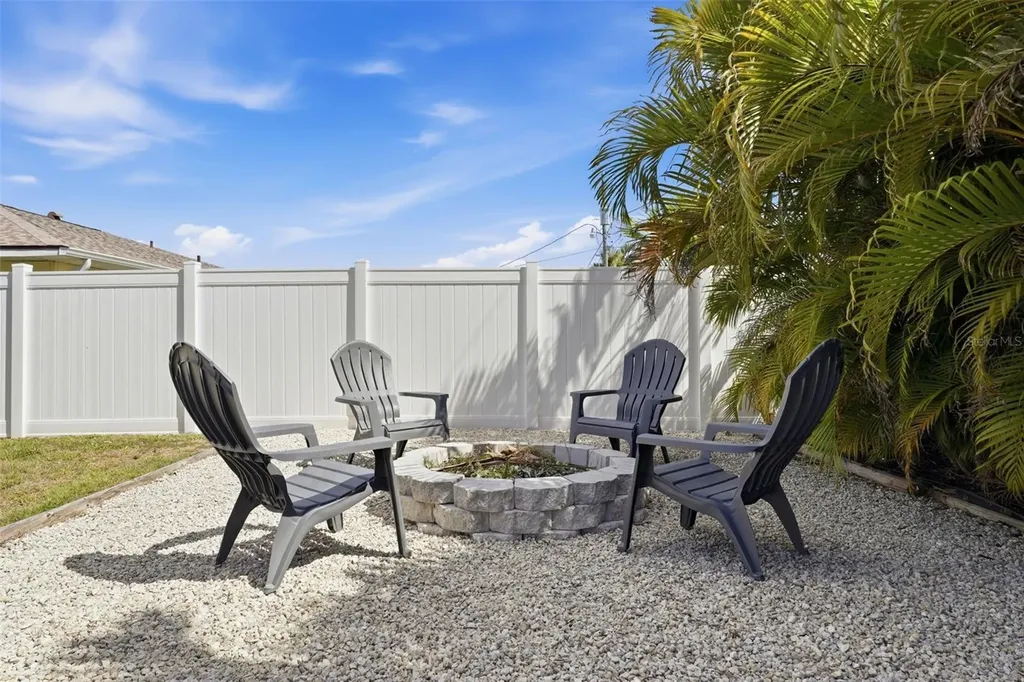 1007 Montana Avenue Englewood FL 34223