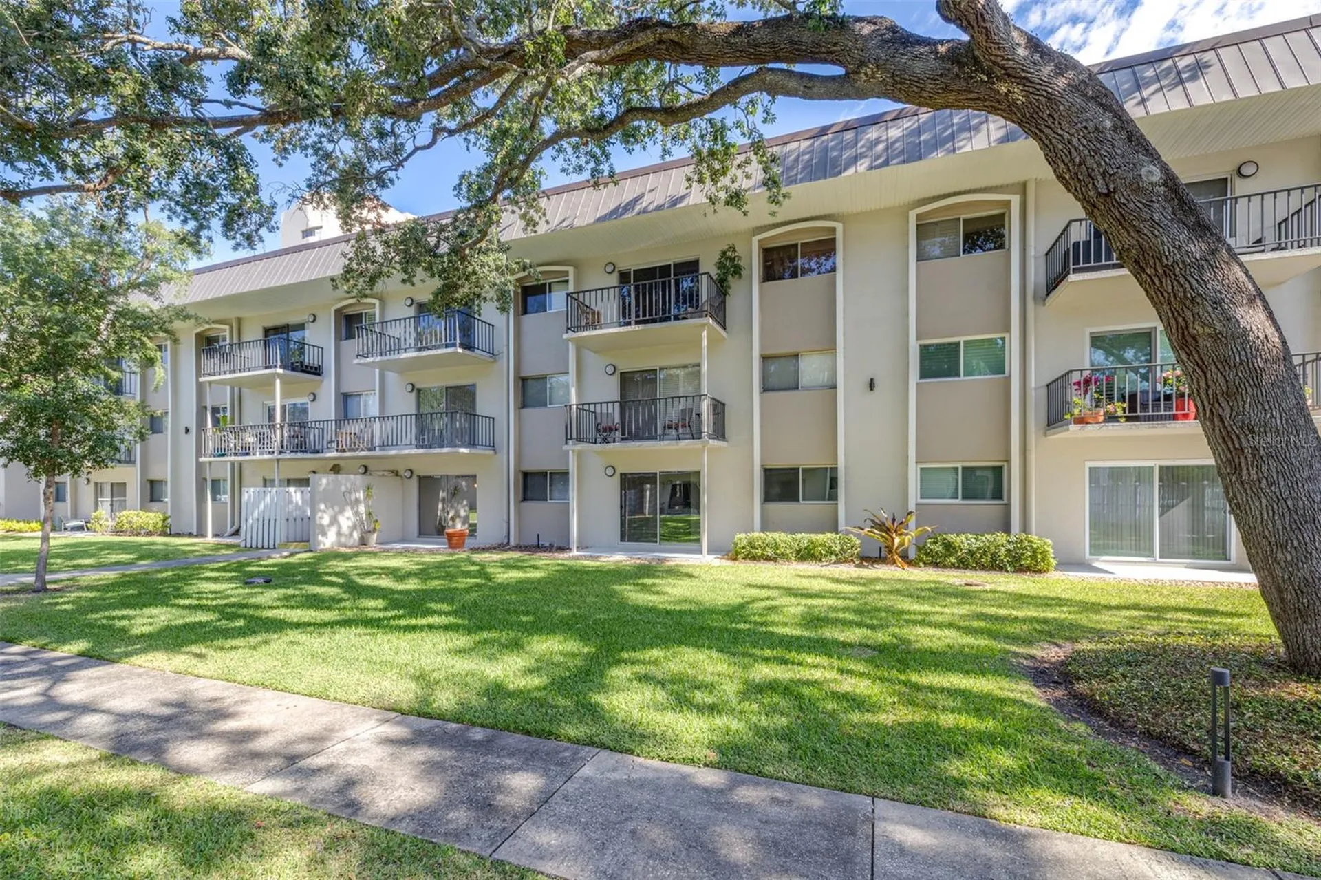 4606 W Gray Street Tampa FL 33609